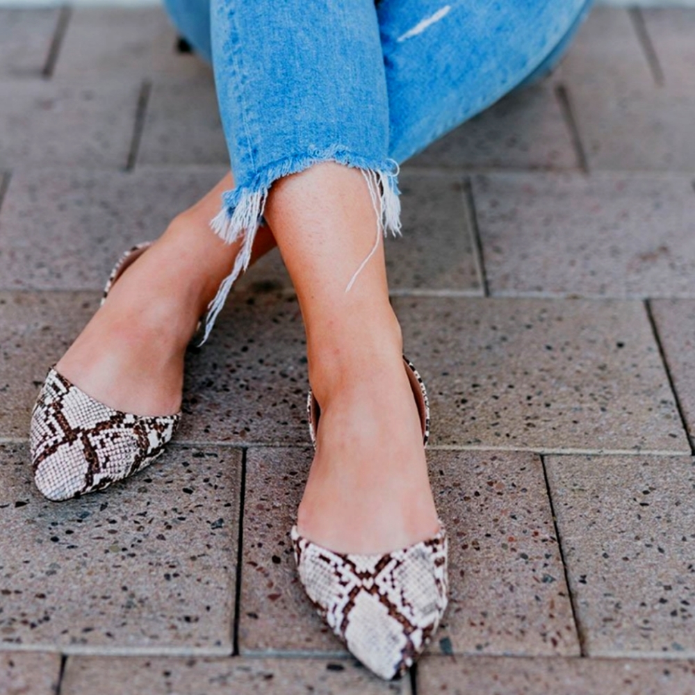 Black and White Snakeskin Print Flats